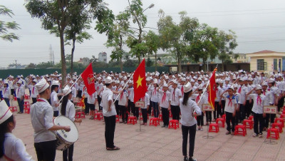 Hôm nay 28/5/2016, trường THCS Biên Giang long trọng tổ chức Lễ tổng kết, khen thưởng năm học 2015-2016