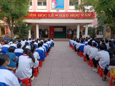  Hưởng ứng "Ngày Pháp luật nước CHXHCN Việt Nam" ngày 09/11